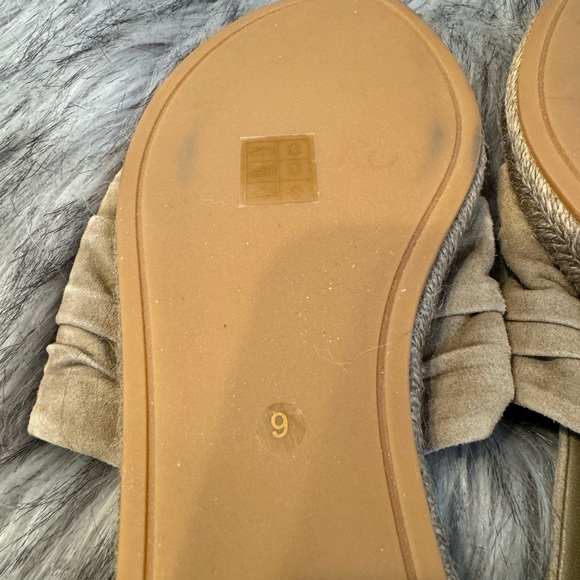 Tory Burch shoes - Picture 4 of 11
